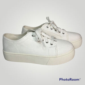 SO Compelling White Canvas Platform Lace Up Sneakers Women's Size 10 Med Shoes